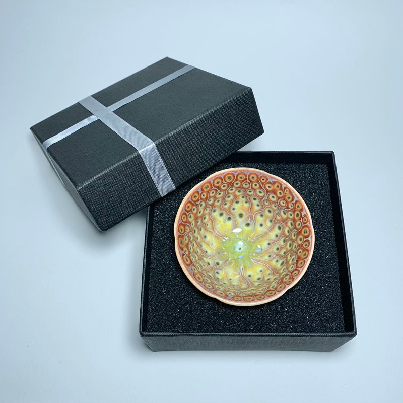 孔雀开屏 葵花杯 80ml 邱毓宁 莺歌制 A10-11 - 茶具/茶杯 - 瓷 多色