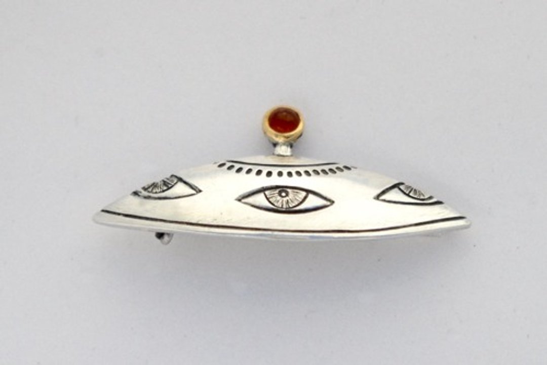 Pinkoi 代购 - UFO 眼睛胸针 - 胸针 - 其他金属 