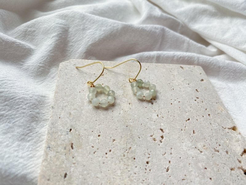 【原味波堤】手作岫玉波堤14K包金耳环耳钩 - 耳环/耳夹 - 宝石 白色