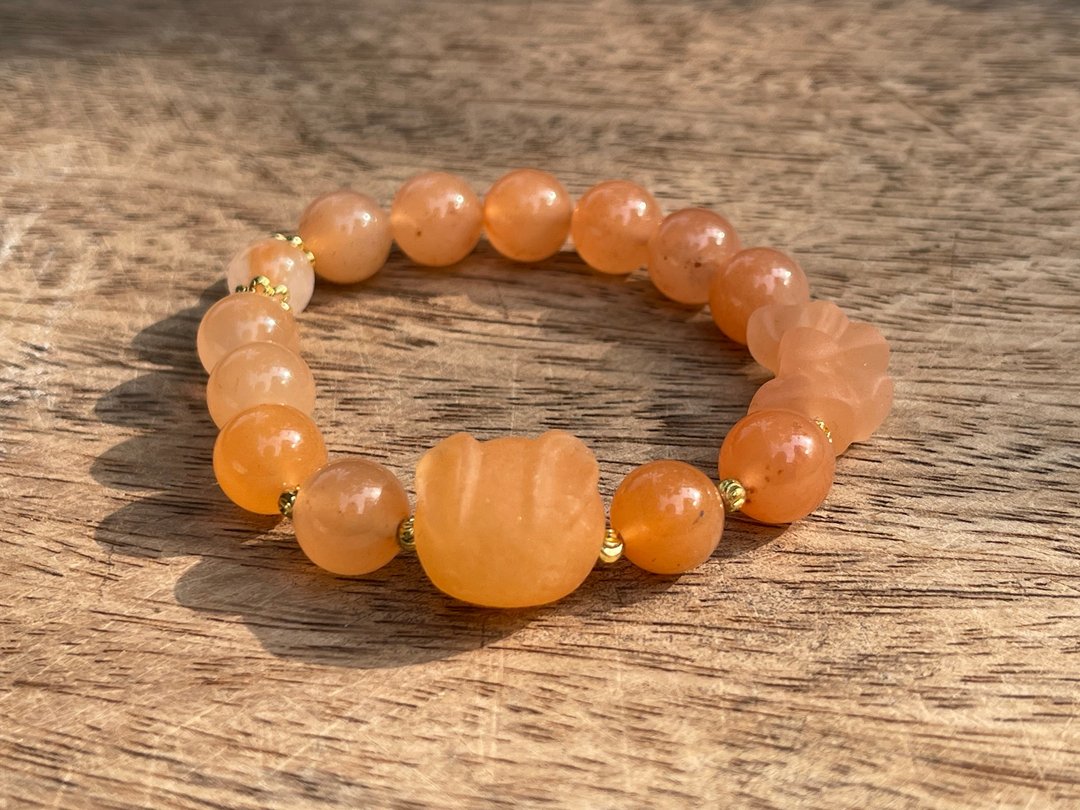 冰糖橘兔手串 - 佘太翠冰橘兔+冰橘蝴蝶结。手围15~16cm - 手链/手环 - 玉石 橘色