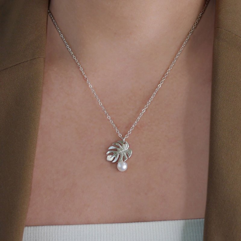 龟背芋珍珠项链 - 925纯银植物项链 免费礼物包装 - 项链 - 纯银 银色