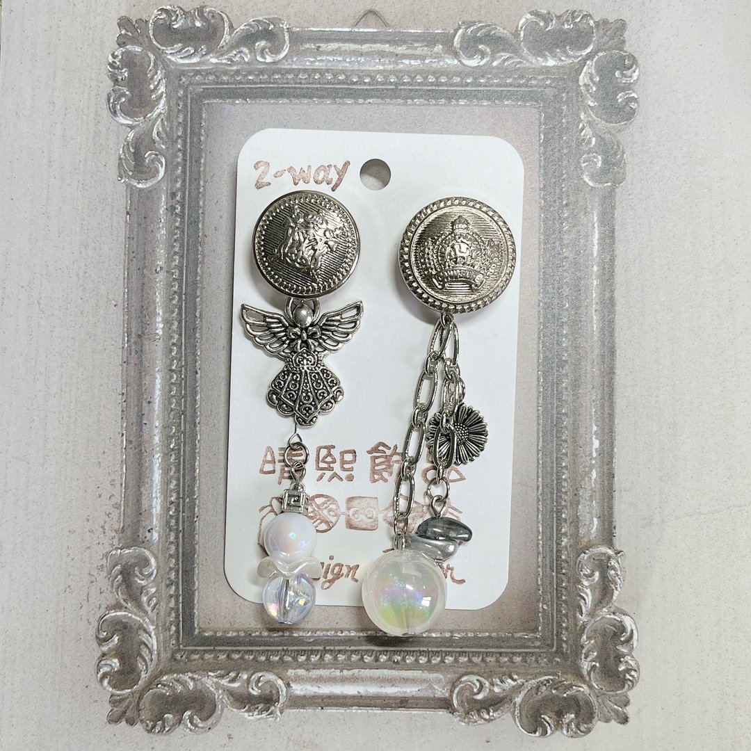 wow handmade 复古钮扣 2way 耳环・银色垂坠设计 - 耳环/耳夹 - 其他材质 