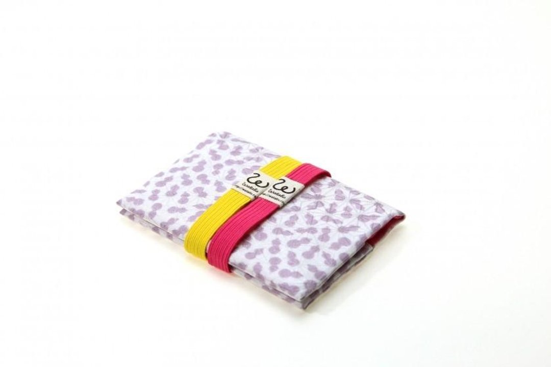 Ikuko Ikuko Produced by Shibumi x Pink Flower Kimono Card Case Rose Pink x Yellow Rubber Band - 名片夹/名片盒 - 丝．绢 紫色