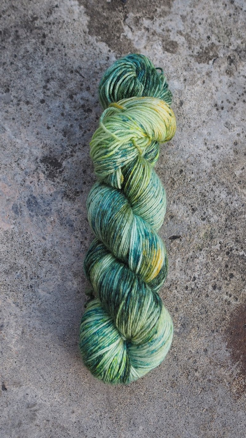手染袜线-葱翠绿(蓝面羊毛+竹子纱) - 编织/刺绣/羊毛毡/裁缝 - 羊毛 绿色