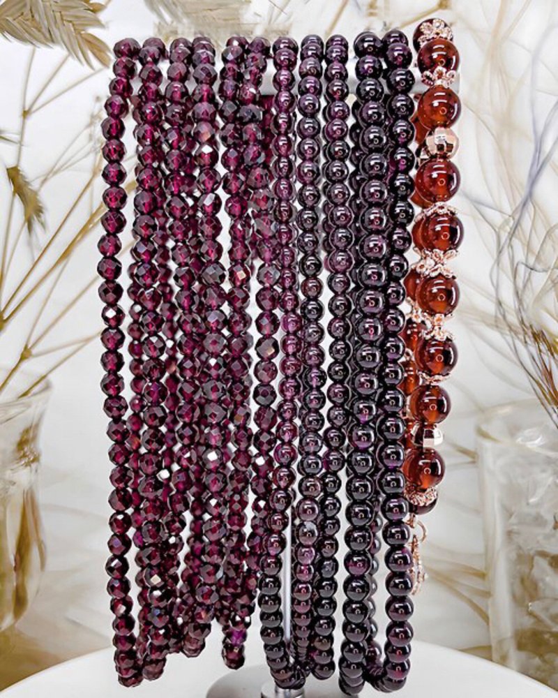 【石榴石】橙石榴/紫牙乌/红石榴石 水晶绕三圈手链手串 一物一拍 - 手链/手环 - 水晶 紫色