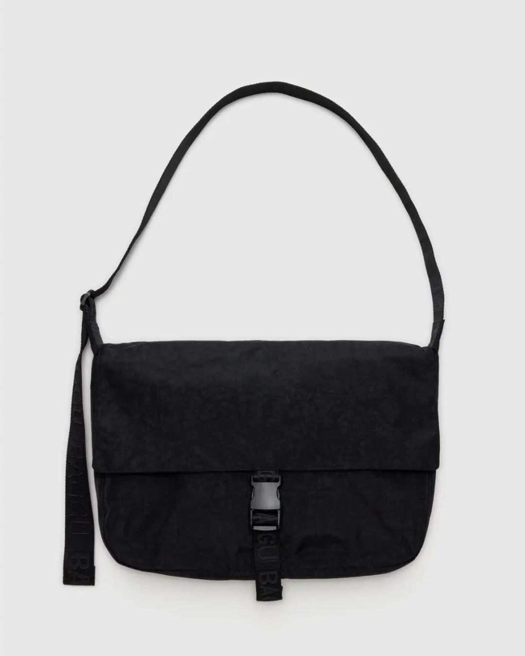 BAGGU - 回收尼龙信差包 - 黑色 - 侧背包/斜挎包 - 防水材质 黑色