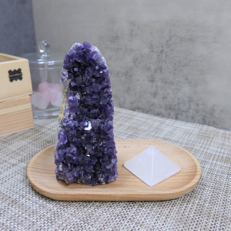 紫水晶座 紫晶镇 附白水晶金字塔 - 摆饰 - 水晶 