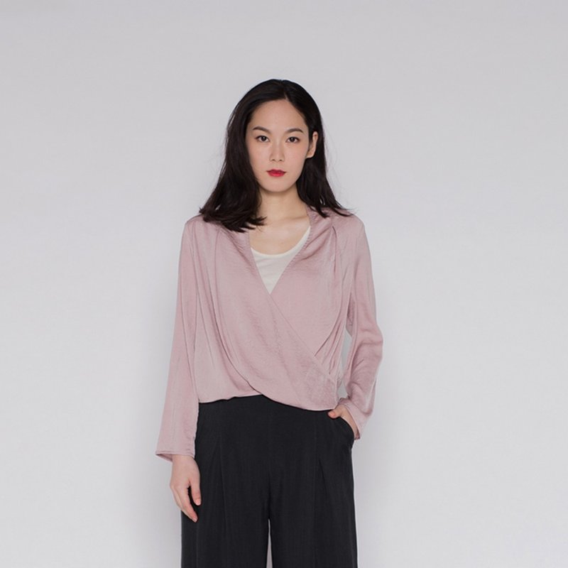 沉静冥想缎面上衣 Peaceful Mind Long Sleeve Overlap - 女装上衣 - 聚酯纤维 粉红色