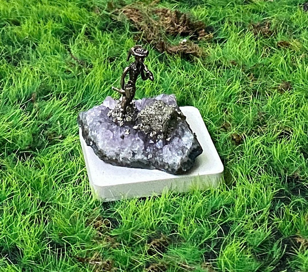 天然紫水晶簇 黄铁矿小矿工 能量  财运 疗愈 摆件 - 摆饰 - 水晶 多色
