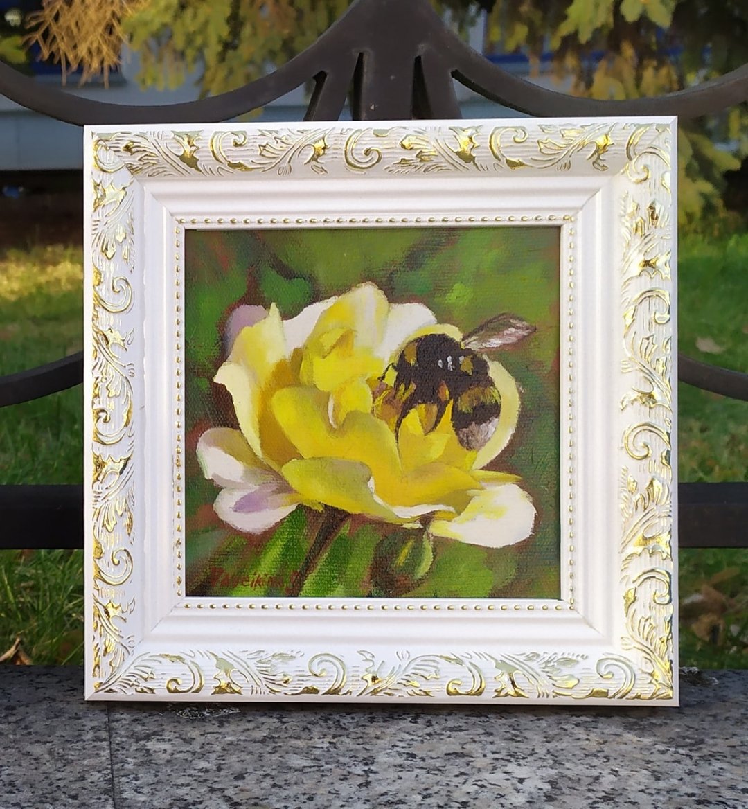 Yellow Rose Painting Bee Artwork Flower Framed Mini Oil Painting Gift for mom - 海报/装饰画/版画 - 棉 黄色