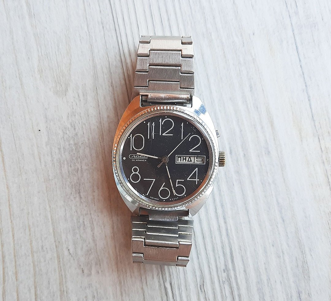 SLAVA 26 jewels Soviet mens mechanical wrist watch with calendar made in USSR - 男表/中性表 - 不锈钢 黑色