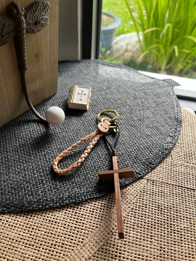 木皮金十字架钥匙圈 - 钥匙链/钥匙包 - 真皮 咖啡色