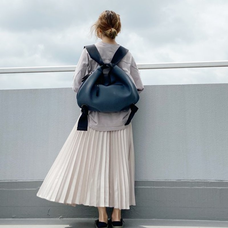 Neoprene material large 2way backpack gray - 后背包/双肩包 - 其他材质 灰色