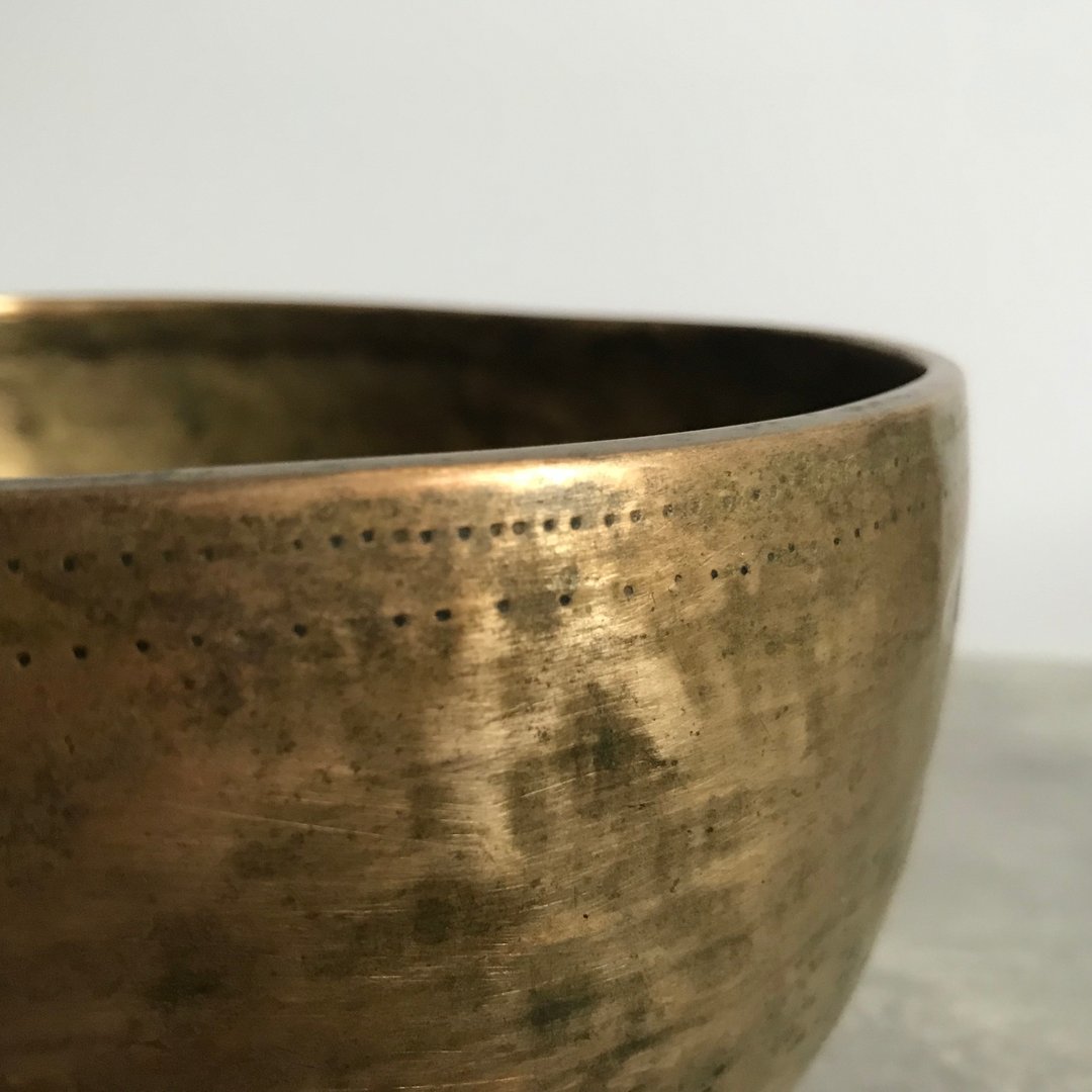 古董 Thadobati 中型颂钵 声音疗愈冥想瑜伽眉心轮 Singing Bowl - 其他 - 其他金属 