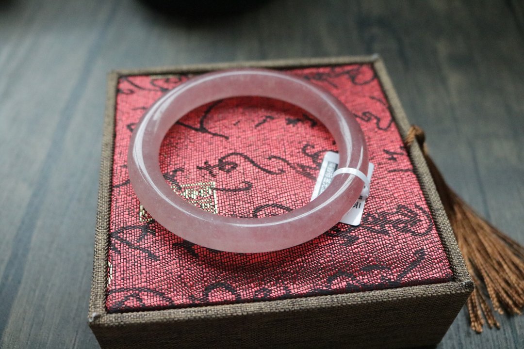 天然草莓晶手镯复古圆条手环礼盒装 - 手链/手环 - 水晶 粉红色