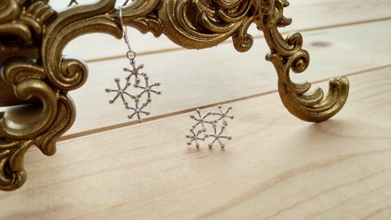 花火 烟火 雪花 纯银耳勾 一对 - 耳环/耳夹 - 其他金属 银色