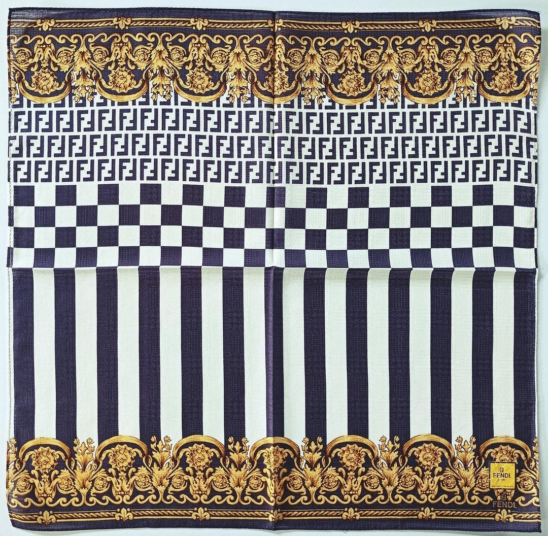 FENDI 古董丝巾 – FF 标志、格纹、条纹 巴洛克 20 x 19.5 英寸 - 手帕/方巾 - 棉 卡其色