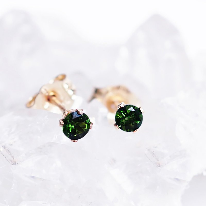 绿碧玺 3mm 针式耳环 Basilia - 耳环/耳夹 - 宝石 绿色