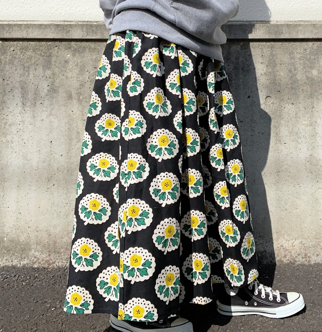 Retro flowers　skirt　Black - 裙子 - 棉 黑色