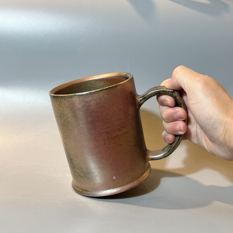 柴烧600cc超大马克杯 / 啤酒杯 / 小平凡手作 - 茶具/茶杯 - 陶 