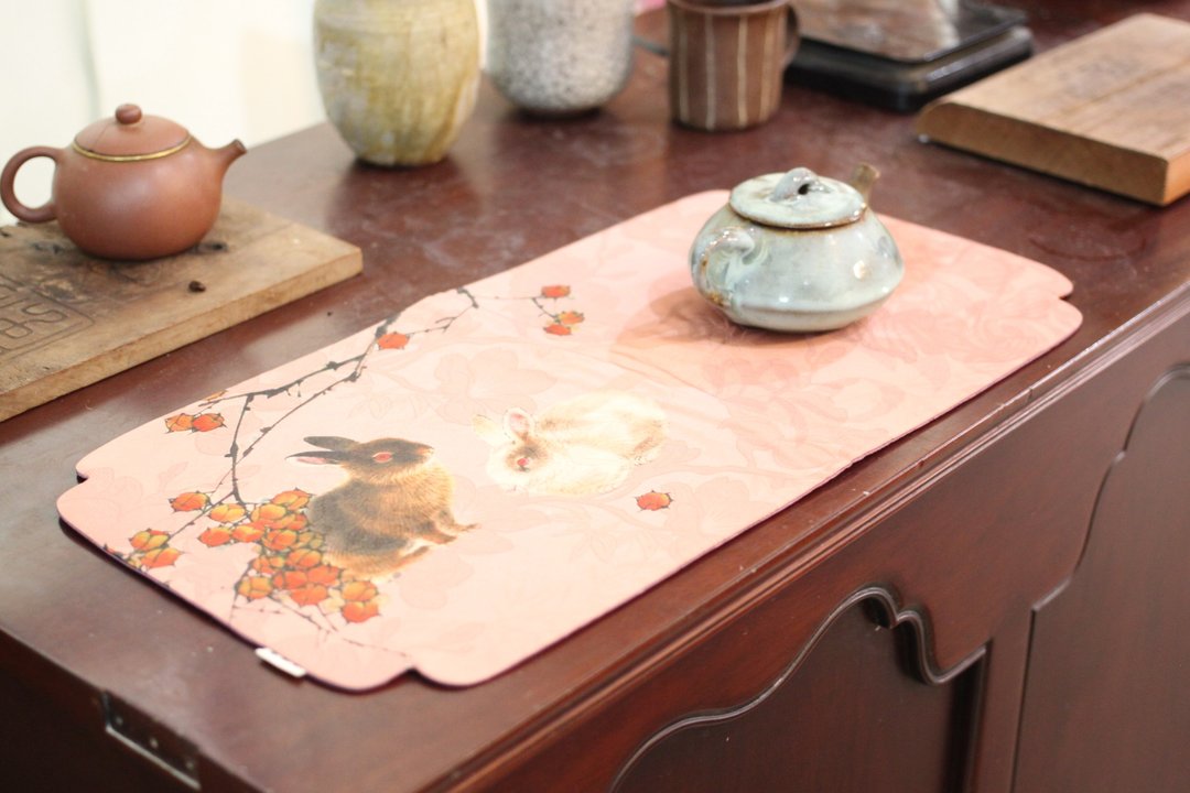 【中秋心意】兔趣 双面图案 长方形餐垫 干泡垫 24*48cm - 餐垫/桌巾 - 棉．麻 