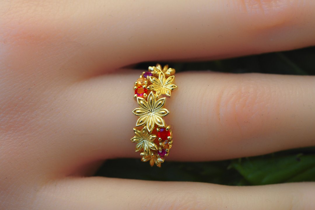 Gold ring with sapphires and amethysts - 戒指 - 贵金属 金色