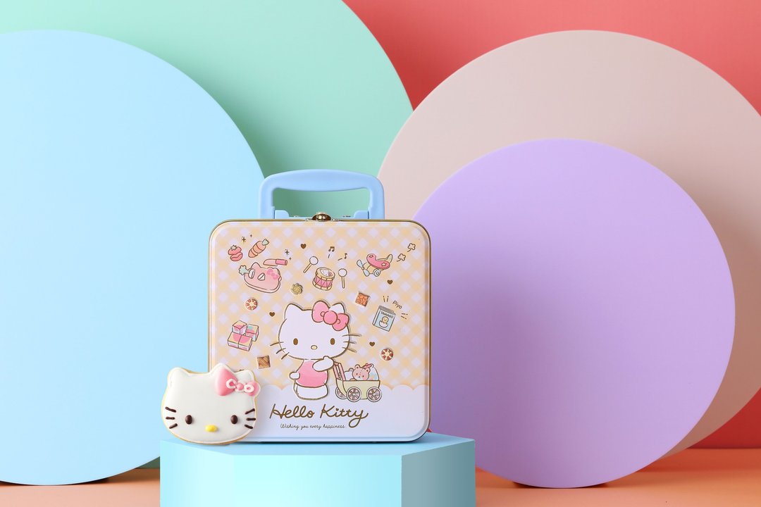 【金格食品】Hello Kitty幸福旅行箱(饼干款礼盒) - 蛋糕/甜点 - 其他材质 金色
