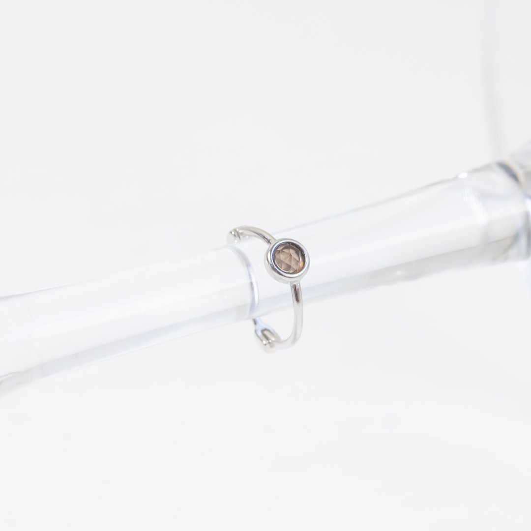茶晶925纯银简约小圆耳圈耳环 - 耳环/耳夹 - 水晶 银色