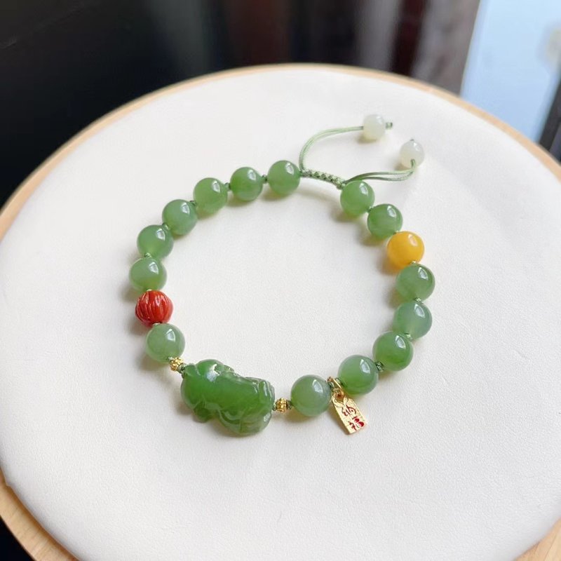 天然和田碧玉8mm单圈设计款手链搭配碧玉貔貅南红蜜蜡大小可调节 - 手链/手环 - 玉石 