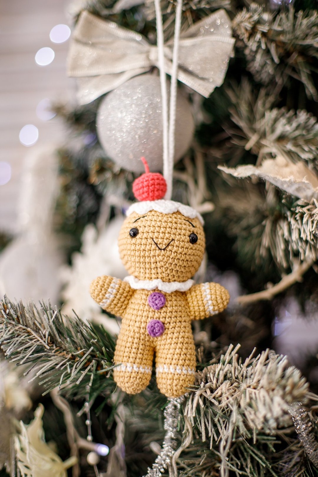 钩针姜饼人，amigurumi 圣诞玩具 - 钥匙链/钥匙包 - 绣线 卡其色