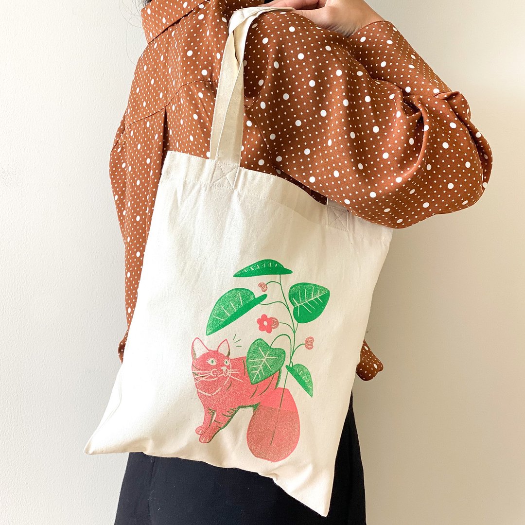 Tote Bag B5 Size  // Cat&amp;Plants Illustration // Screen Print // Coral × Green - 手提包/手提袋 - 棉 粉红色