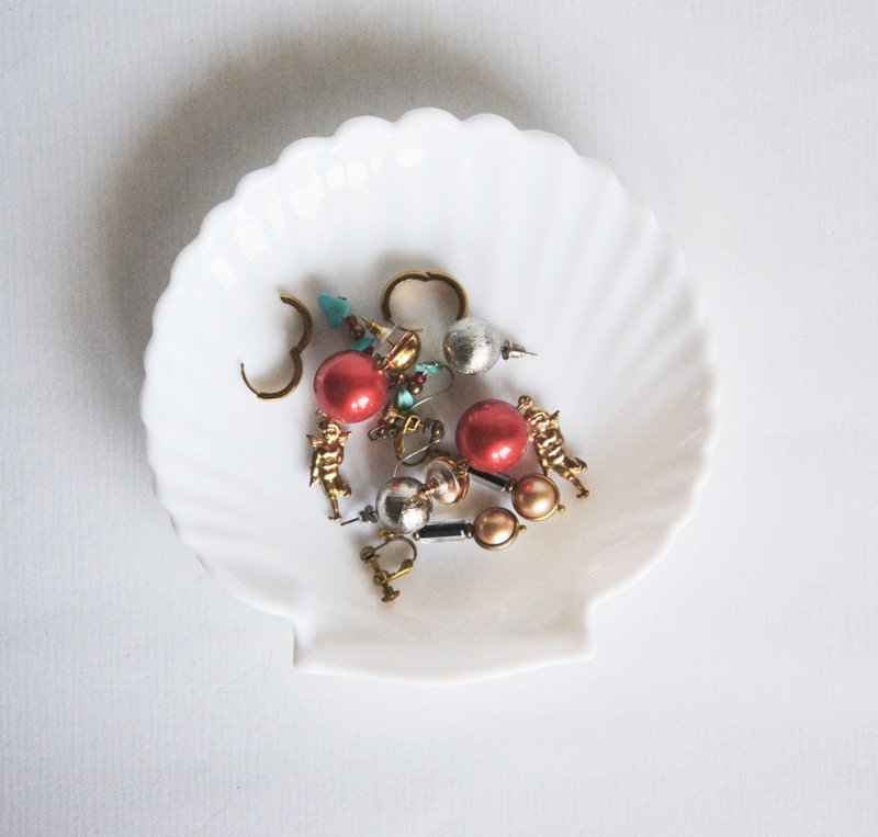 早期法国旧货 白色贝壳装饰盘 - 浅碟/小碟子 - 瓷 白色