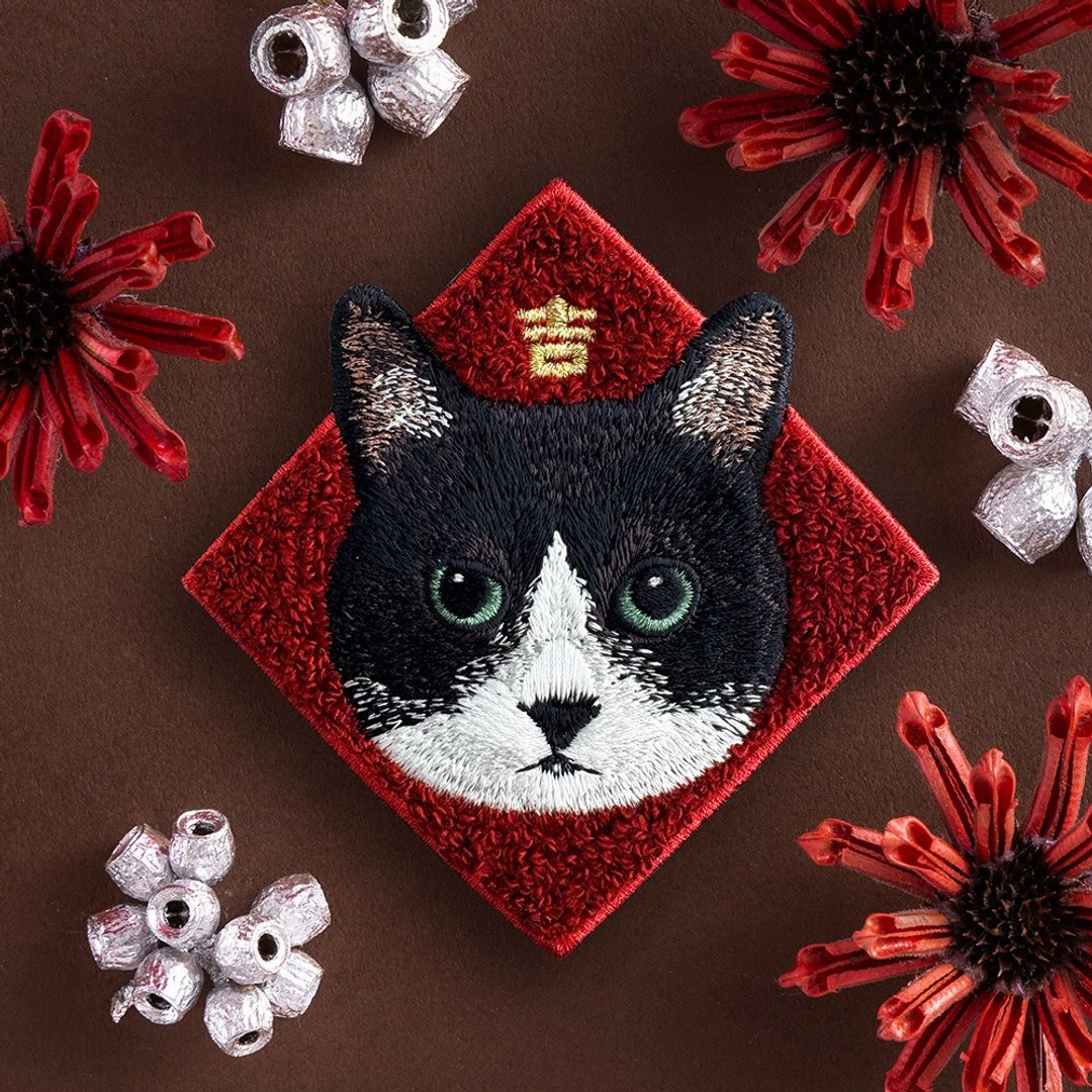刺绣贴纸-春联-绿眼黑鼻奔驰猫(C0019) - 红包/春联 - 绣线 红色