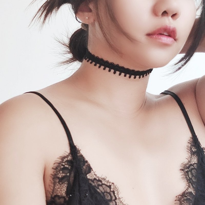 扇形窗花黑蕾丝choker - 颈链 - 棉．麻 黑色