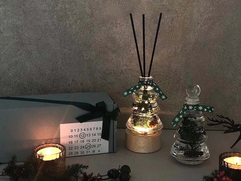 【圣诞交换礼物】圣诞树扩香灯 圣诞装饰 小夜灯 | 把森林带回家 - 香薰/精油/线香 - 其他材质 多色