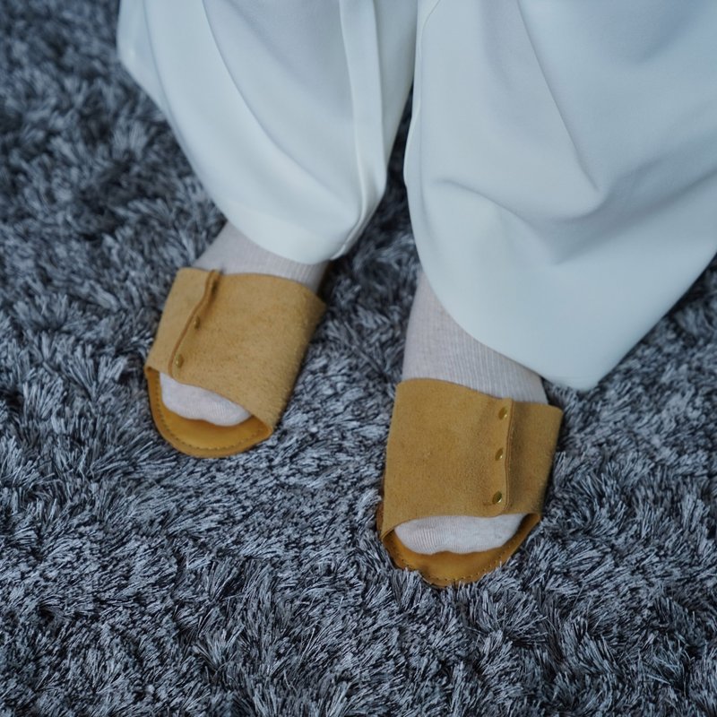 皮革室内拖鞋 | 多色 | 单入 | 两件优惠 - 室内拖鞋 - 真皮 多色