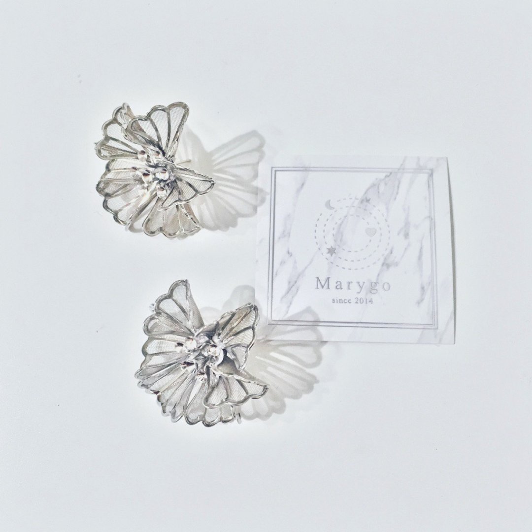 Marygo 立体折花1.0 耳环 - 耳环/耳夹 - 其他金属 银色