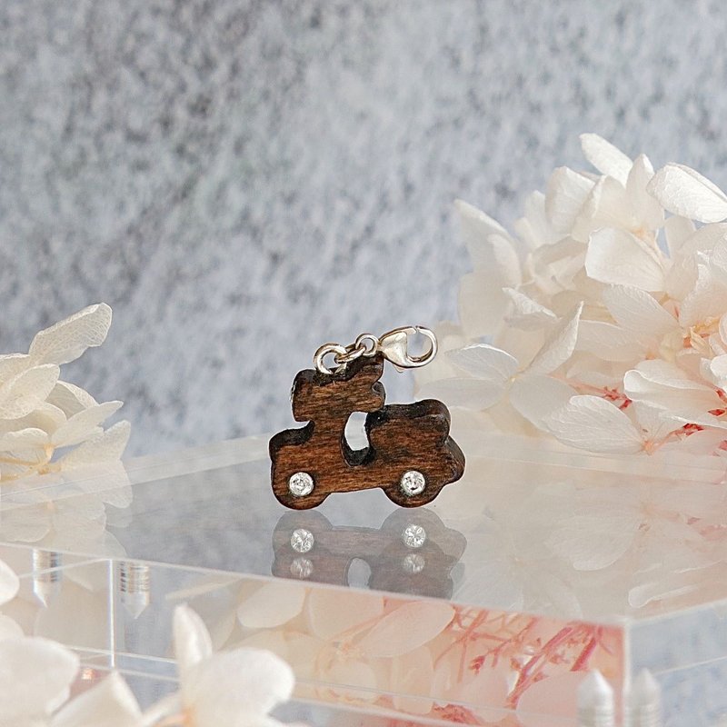 手工木制吊饰  电单车 机车 吊饰  礼物订制 - 吊饰 - 木头 咖啡色