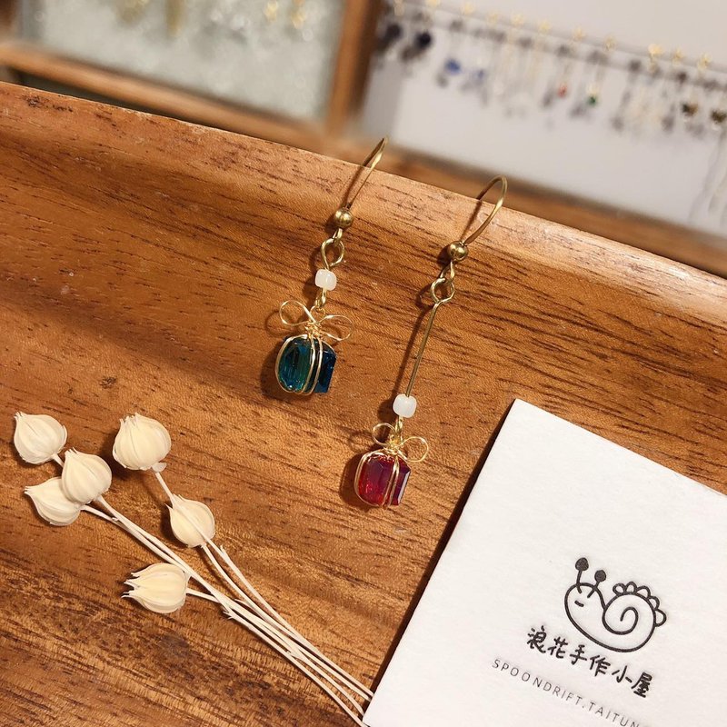 圣诞系列一小小圣诞礼物款 - 耳环/耳夹 - 其他金属 多色