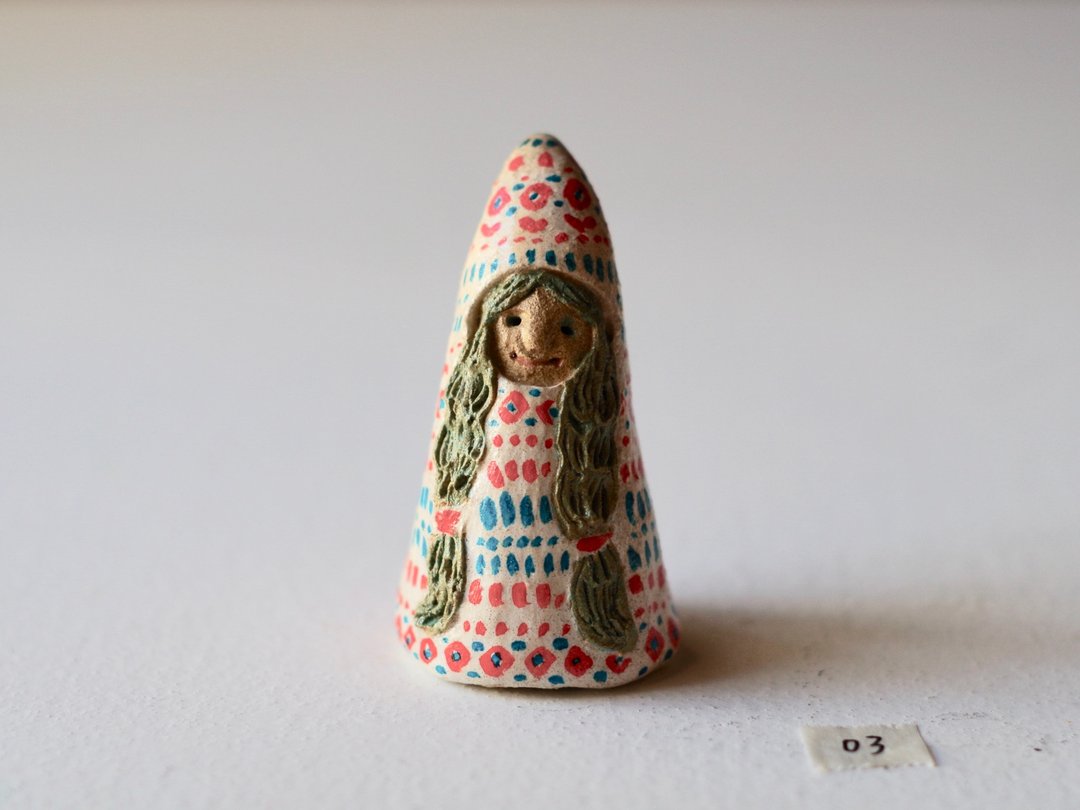Smiling fairy 3   ring holder 　pottery doll - 戒指 - 陶 白色