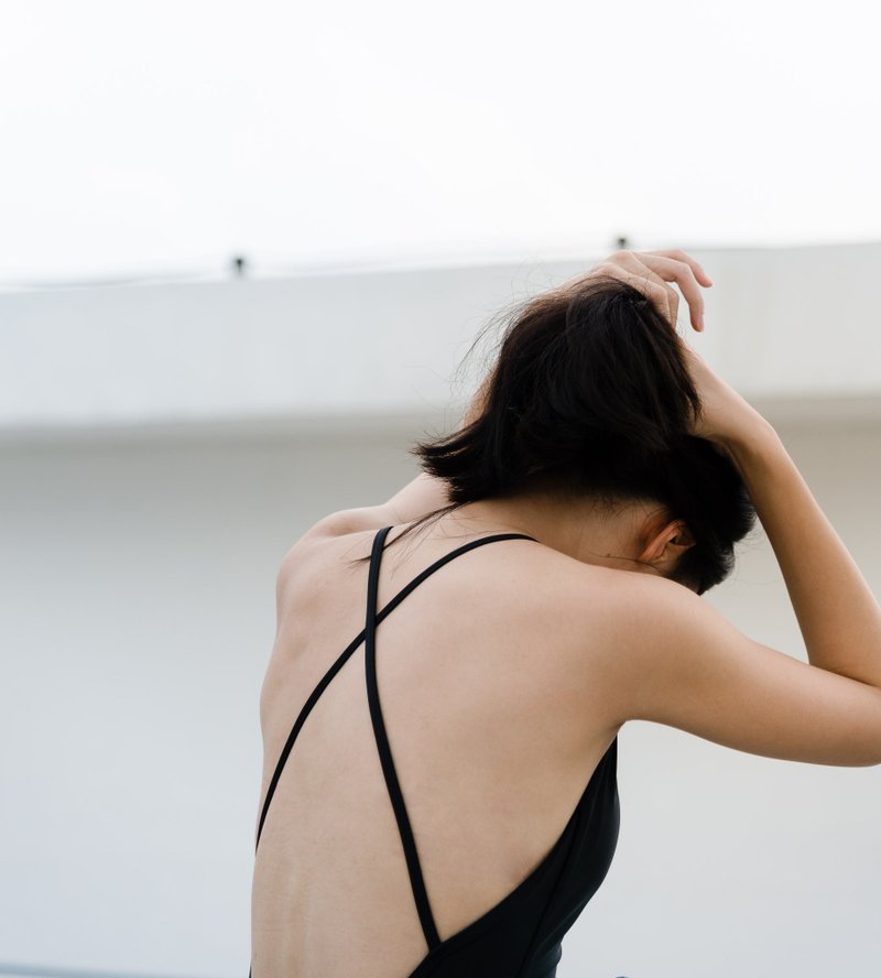 性感甜美交叉露背连身泳装/黑色(Size XL) / Swimwear - 女装泳衣/比基尼 - 其他材质 黑色