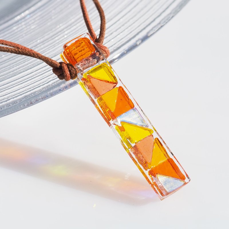 Cocktail glass (hidden [orange]) necklace [made-to-order] - 项链 - 玻璃 橘色