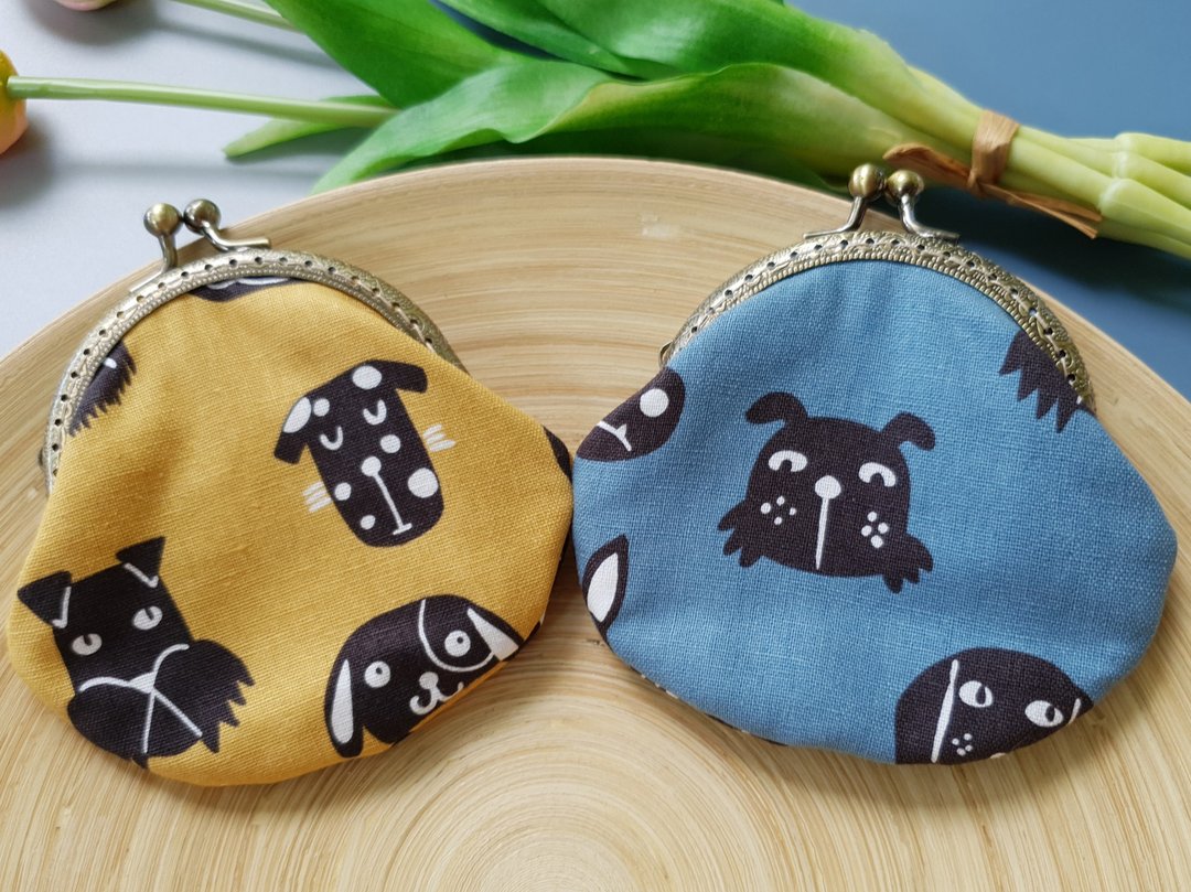 Metal frame coin purse - Doggy - dog - Kisslock pouch / Clasp wallet - 零钱包 - 棉 