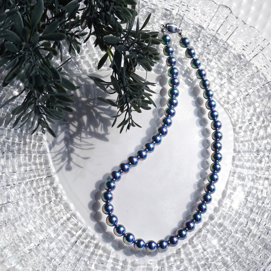 Collier fermoir de 40 cm en perles de nacre noires paon de 8 mm, Veronique - 项链 - 宝石 黑色