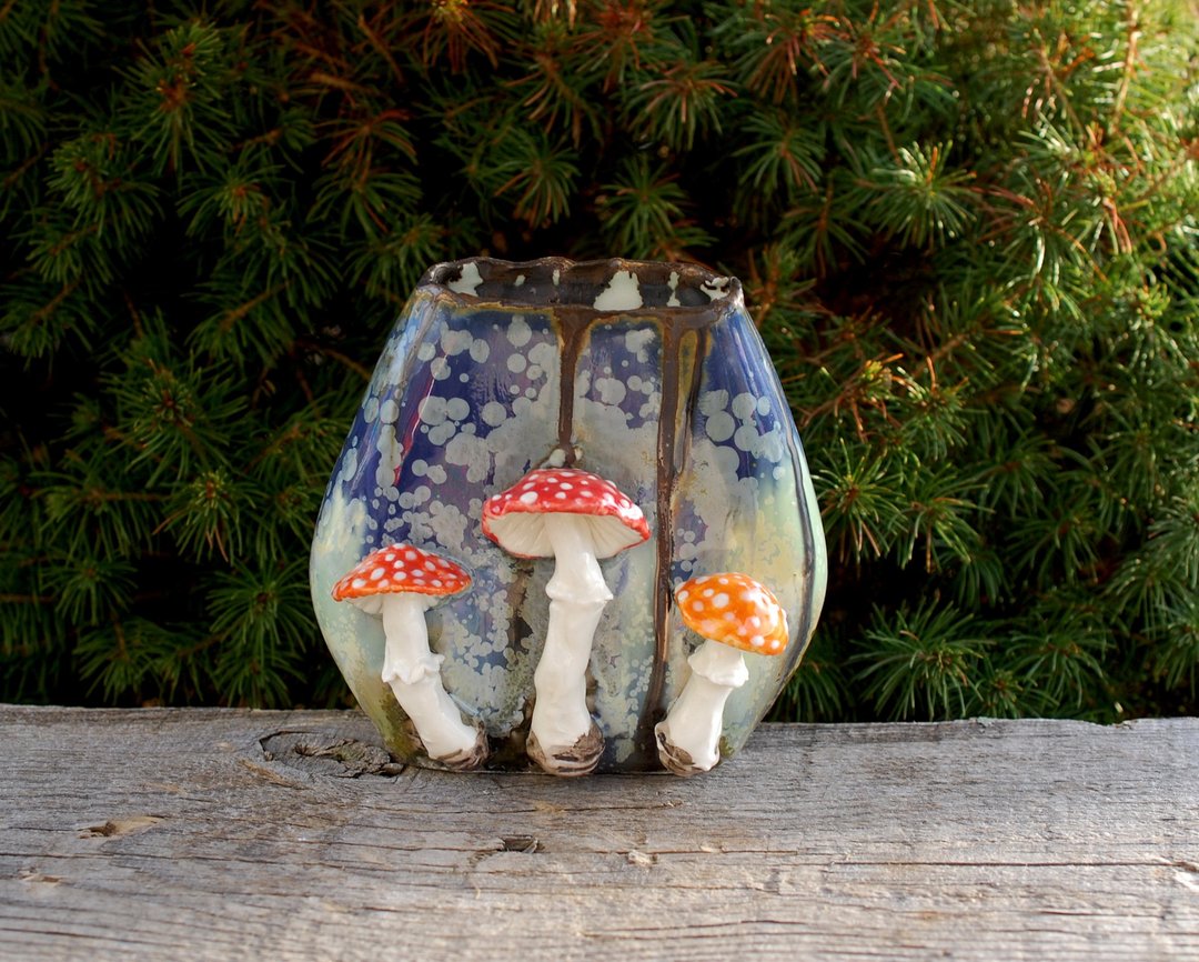 Mushrooms Small Handmade Ceramic Vase Fly agarics Amanita figurine Ceramic napk - 花瓶/陶器 - 陶 多色