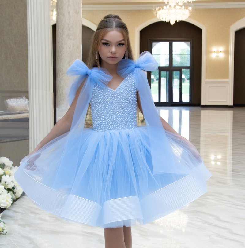 浅蓝色缎面连衣裙 适合小孩子 闪亮的蓝色裙子 - 童装礼服/连衣裙 - 其他材质 多色