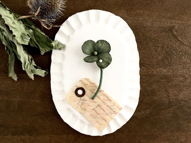 Clover ● four-leaf brooch ● - 胸针 - 棉．麻 绿色