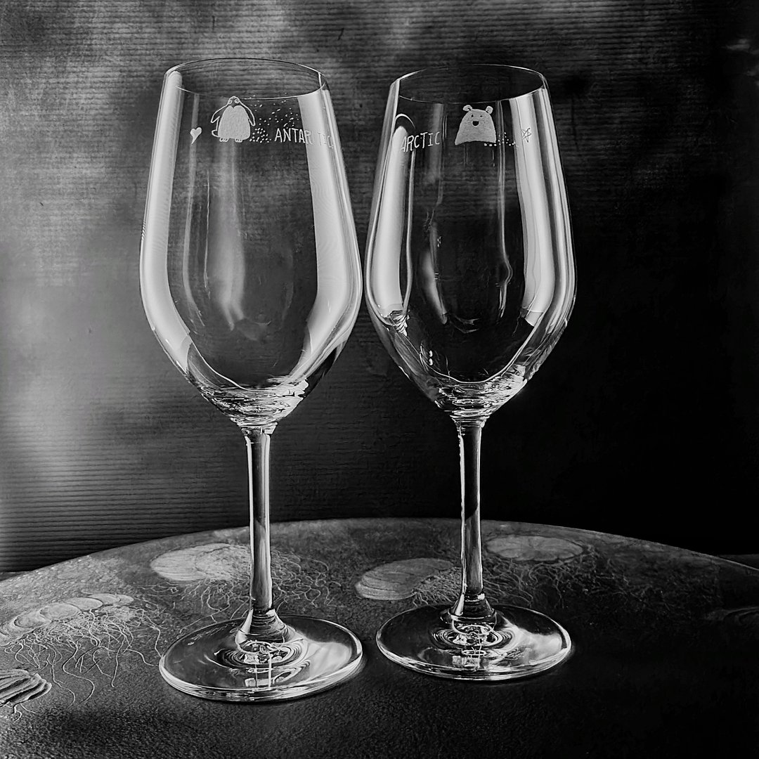 无铅水晶红酒杯│南极北极手工雕刻企鹅白熊定制化结婚迁居 - 酒杯/酒器 - 玻璃 透明