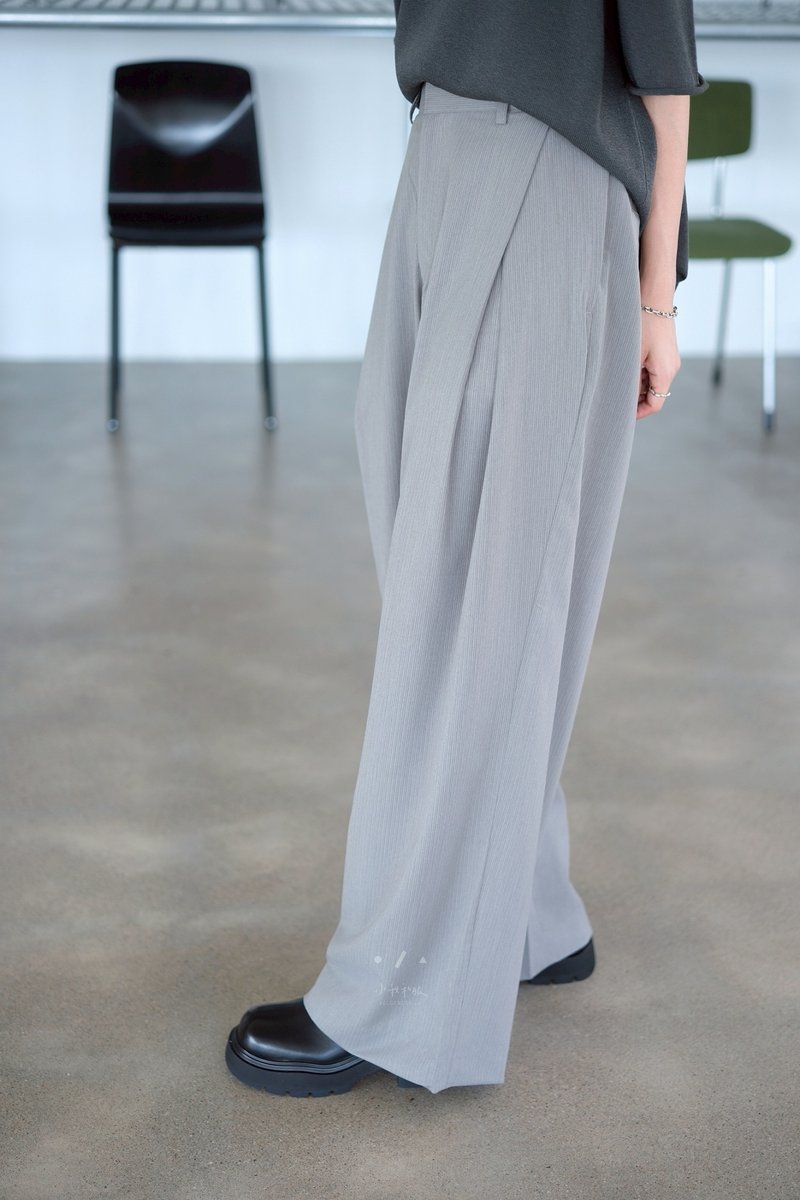 WINGS细直纹压折落地西装裤 - 2色 - 灰条 - 女装长裤 - 其他人造纤维 灰色