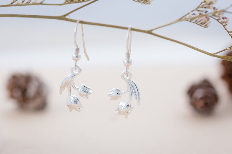 花朵系列 感恩 风铃草造型耳环 (ERIJA1028E) 风铃花 - 耳环/耳夹 - 银 银色